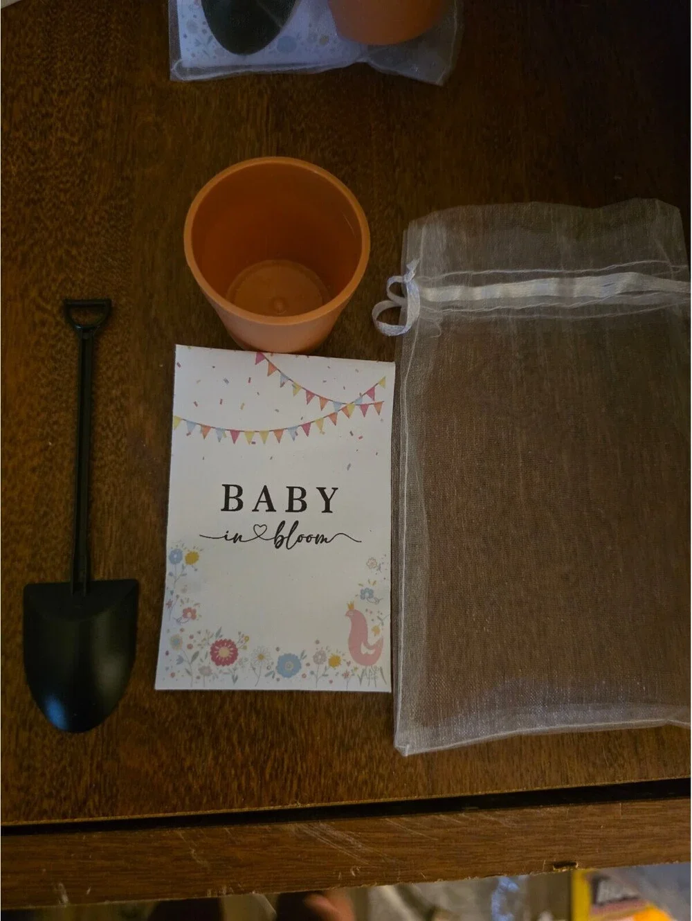 39 sets of Baby Bloom Planting Gift Set with Mini Shovel, plastic Pot